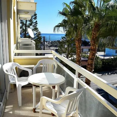 Pelides Apartment *