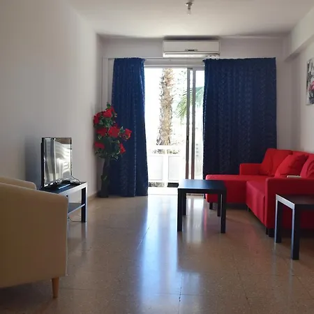 Pelides Apartment *