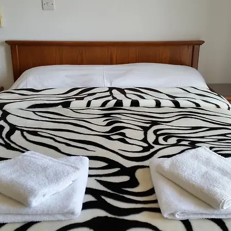 Pelides * לרנקה